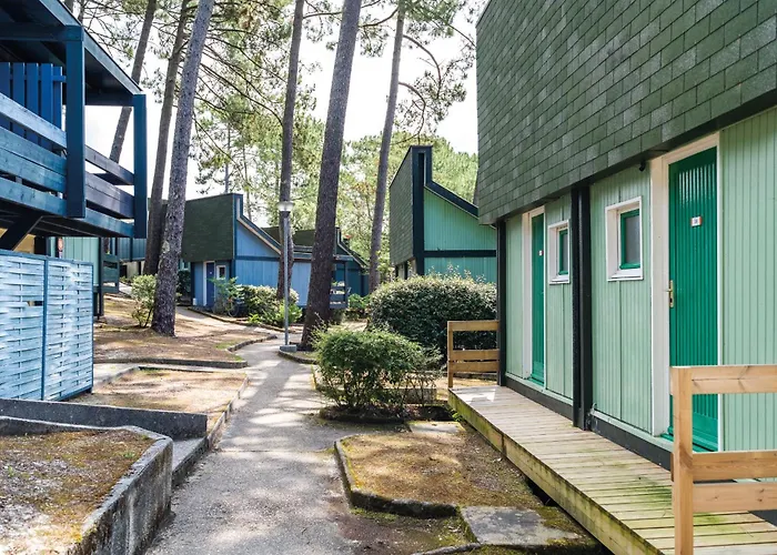 Hôtel avec piscine: Résidence les Cavales