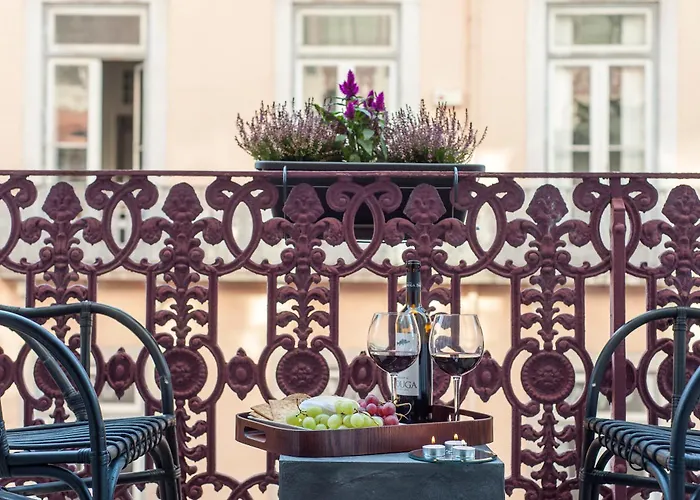  Lisbon Cheese & Wine Suites
