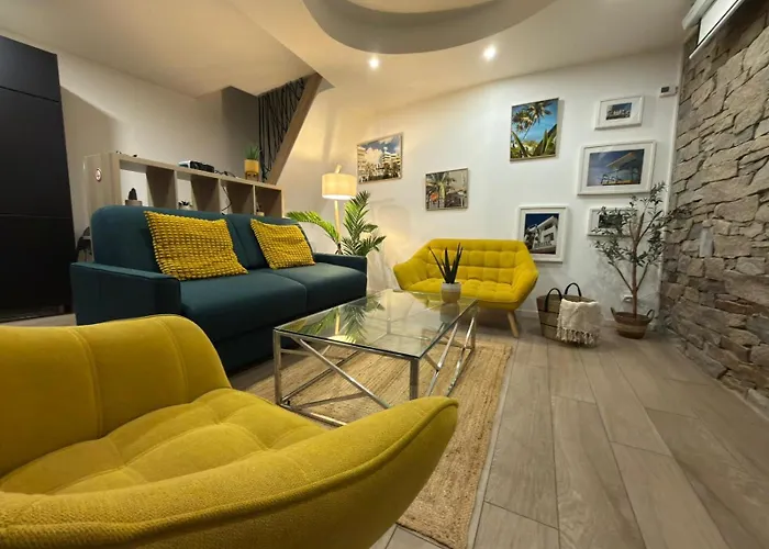 Hypercentre de Vienne appartement Miami écran de cinéma proche LYON