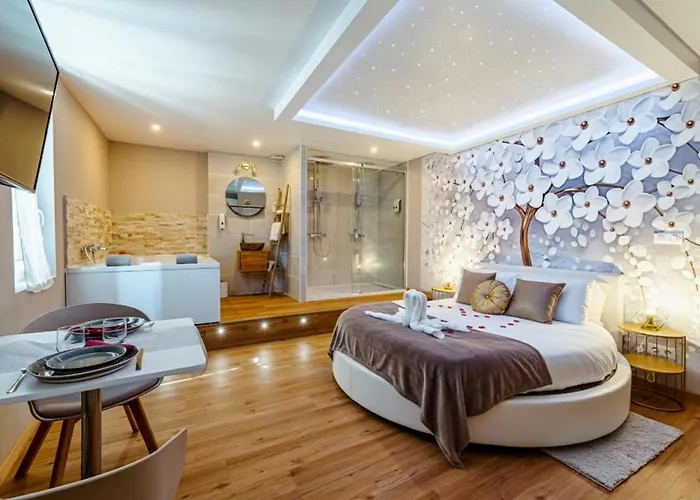 Studio romantique Baignoire XXL double Port Vieux La Ciotat