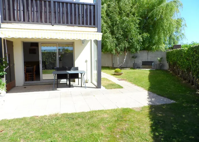 Appartement T2 avec Jardin, Proche Centre et Plage de Cabourg, Parking Inclus - FR-1-487-295