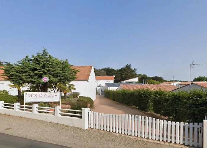LOGEMENT T2 PMR piscine Privée 400m de la Plage