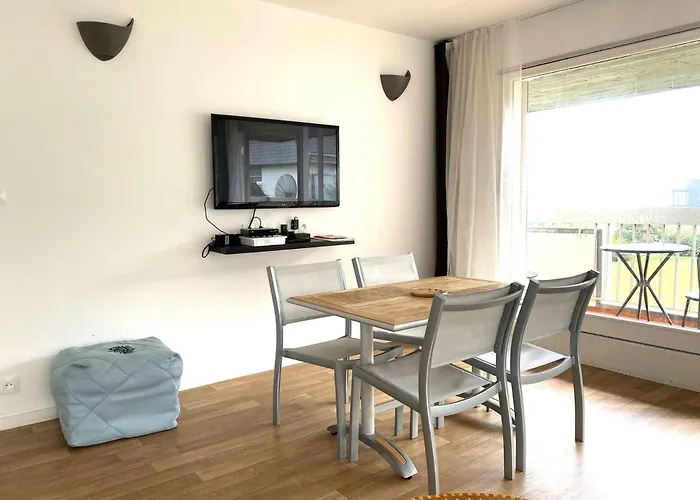 Appartement VUE SUR MER avec terrasse, plage de Trestraou à PERROS-GUIREC - Ref 861
