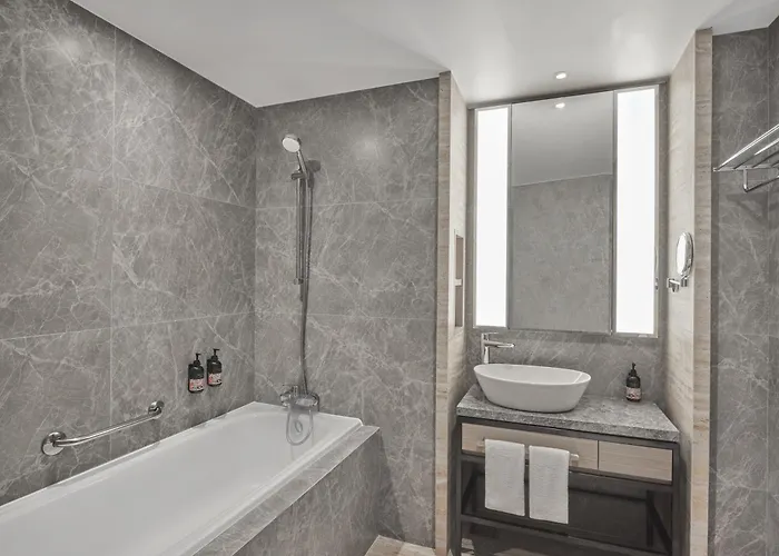 Hotel Jacuzzi Privatif Grand Copthorne Waterfront Singapore