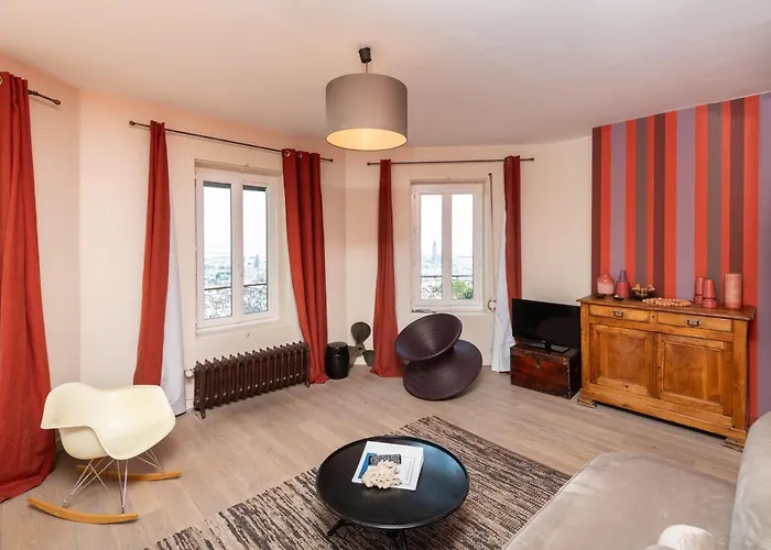 Maison Valmer - Le négociant, élégant F2 classé 4 étoiles