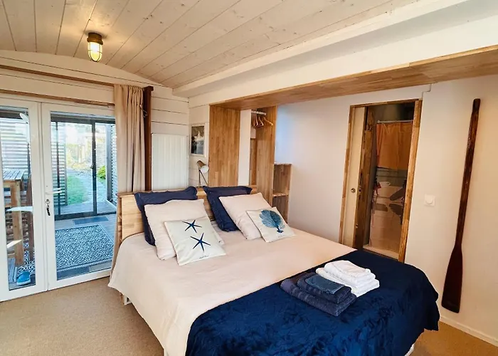 La Cabine côté mer et côté jardin à la VILLA PLEIN VENT