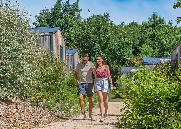 Hotel pres du College: Camping maeva Respire Le Village Perrosien
