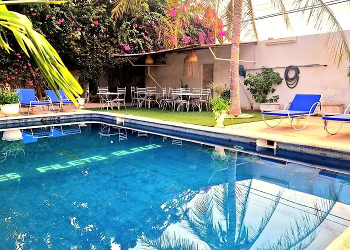 Hôtel: Les Filets Bleus