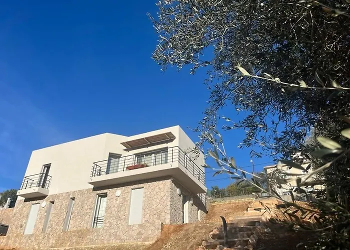 La Costière