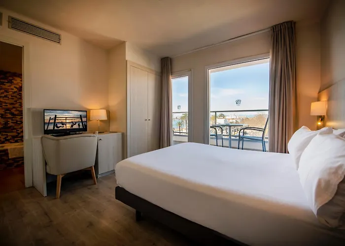 Hôtel avec piscine: Hotel Marina