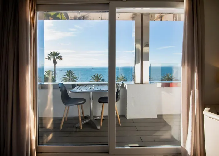 Hôtel avec piscine: Hotel Marina