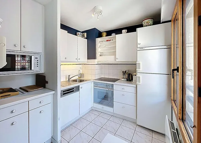 Grand duplex en centre-ville avec vue, à 50m de la plage, ascenseur, et WIFI - FR-1-361-165