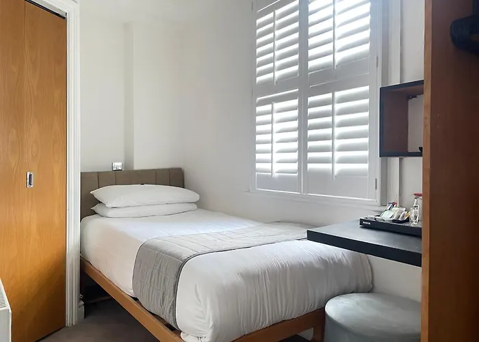 Hotel 63