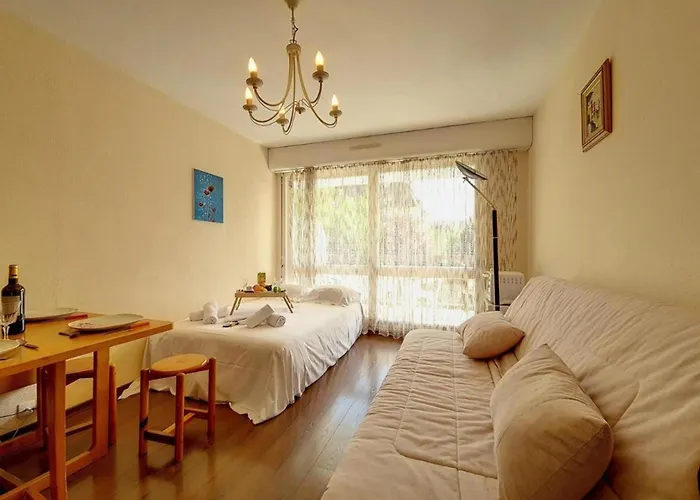 Quiet Studio With Balcony Near The Beach