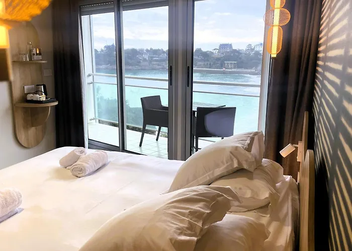 Hôtel bon marché: Le Crystal Dinard, Sure Hotel Collection By Best Western