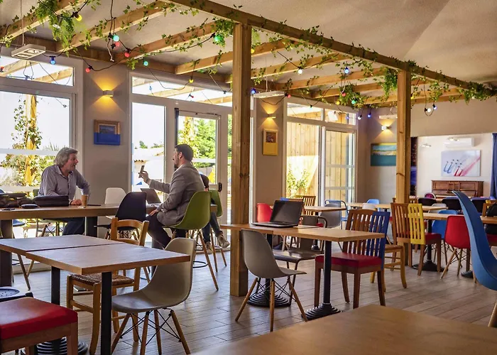 Resort: greet Hotel Marseille Provence Aéroport