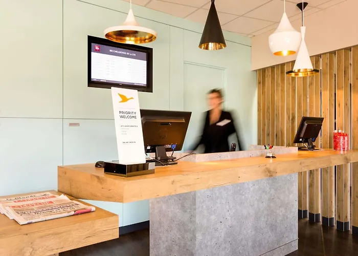 ibis Carcassonne Est la Cité