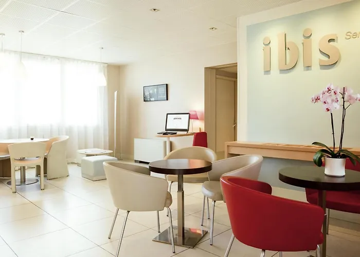 Ibis Senlis
