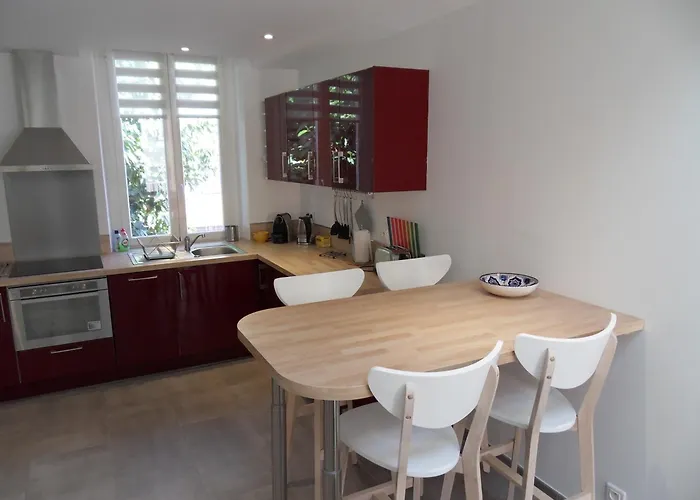 Villa LaDoRe, Apt 2 chambres dans maison, 55m2, 100m des plages, parking