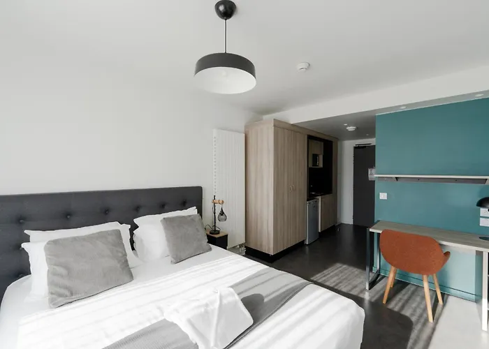 Hotel pres du College: Whoo Bordeaux Bacalan - Hostel