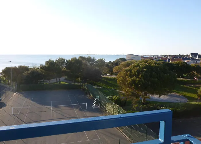 Châtelaillon-Plage : T2 panoramique sur la mer pour 2 avec piscine - FR-1-258-185