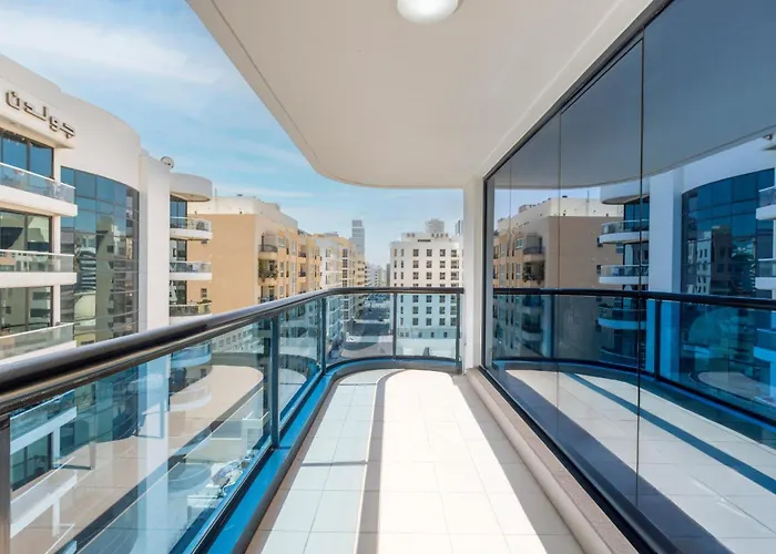 Golden Sands Apartments