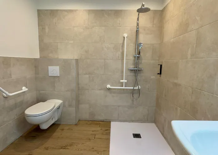 Hôtel pour familles: Hotel Les Palmiers En Camargue