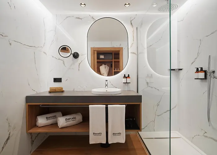 Hôtel central: Barcelo Santa Cruz Contemporaneo