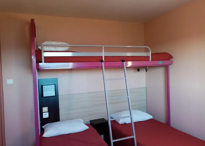 Hôtel pour familles: Brit Hotel St-Quentin/Nord