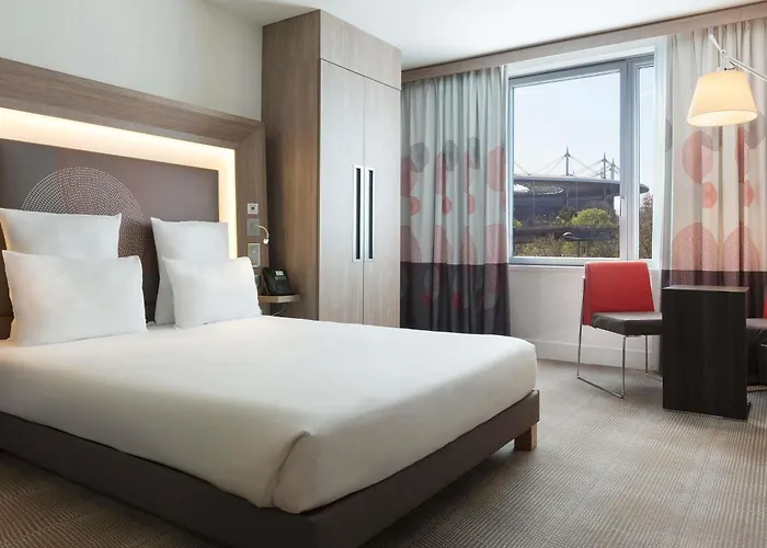 Hôtel de luxe: Novotel Paris Saint Denis Stade Basilique
