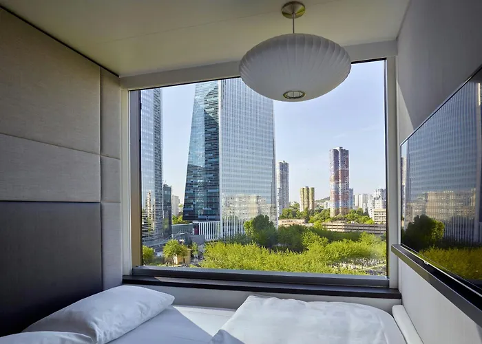 citizenM Paris La Défense