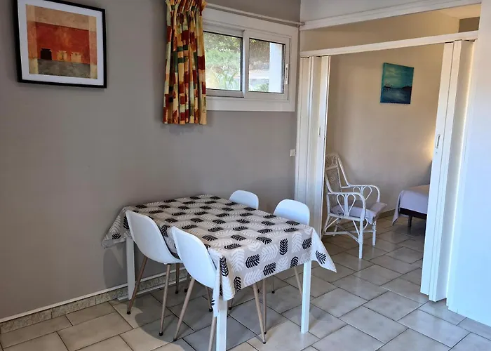 Appartements Dans Villa En Rez De Jardin