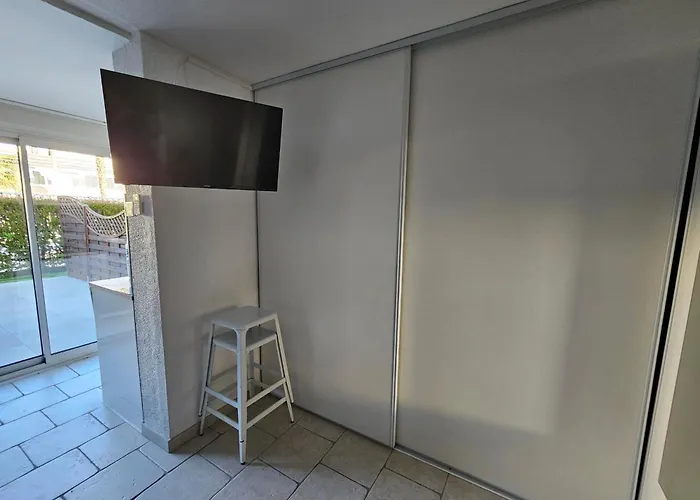 Cap d'Agde - Résidence Estivales - proche naturiste - Terrasse - Wifi - Parking - Piscine - Clim