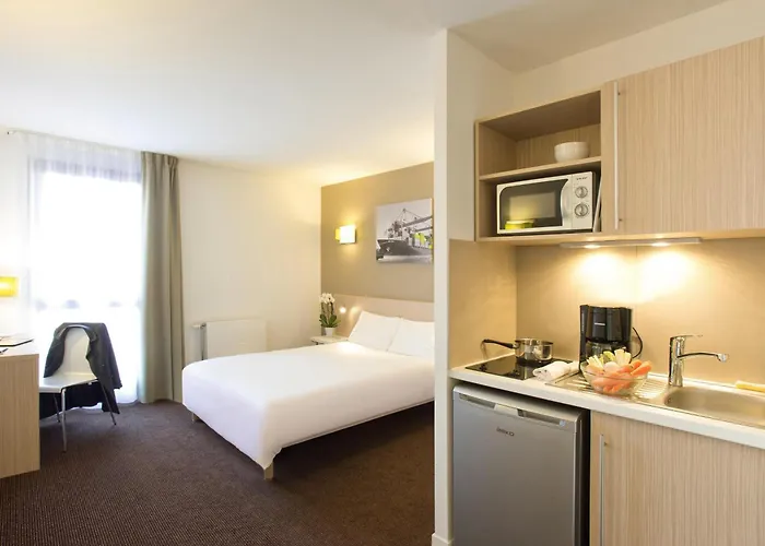 Self Catering: Aparthotel Adagio Access Le Havre Les Docks