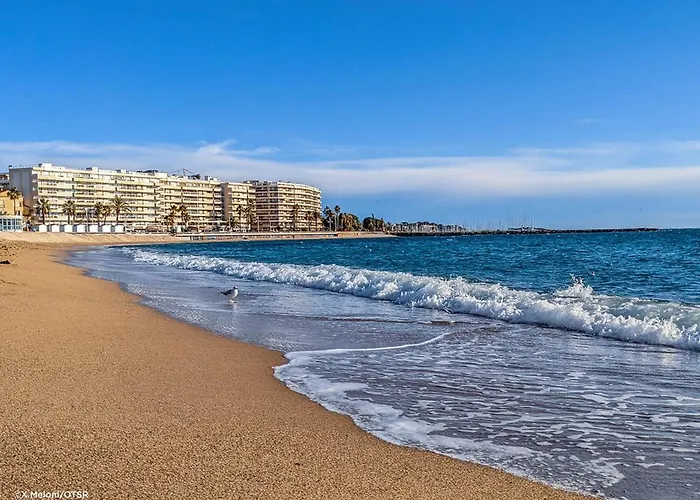 Appartement 2P, 4 Couchages, Terrasse Et Salon De Jardin A 200M De La Plage, Frejus - Fr-1-226A-22