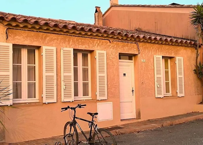 La Maison et son jardin clos