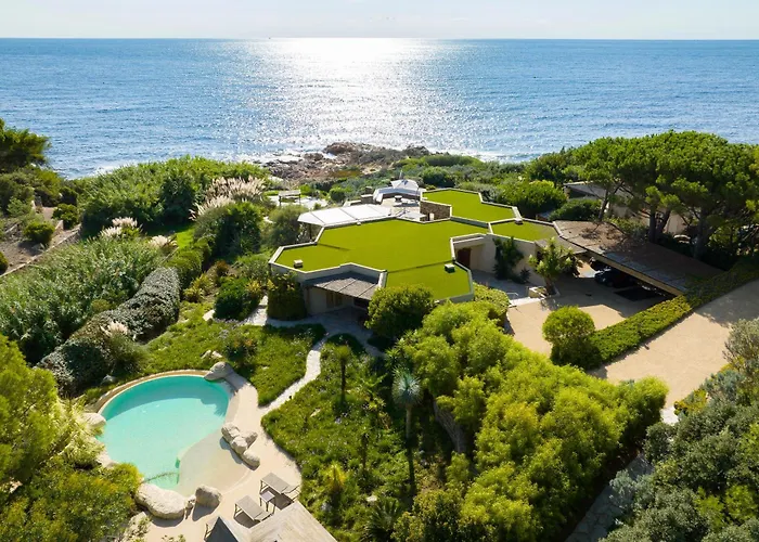 Villa in Gated Community of Hotel La Réserve