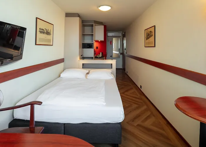 Hôtel: A-Train Hotel