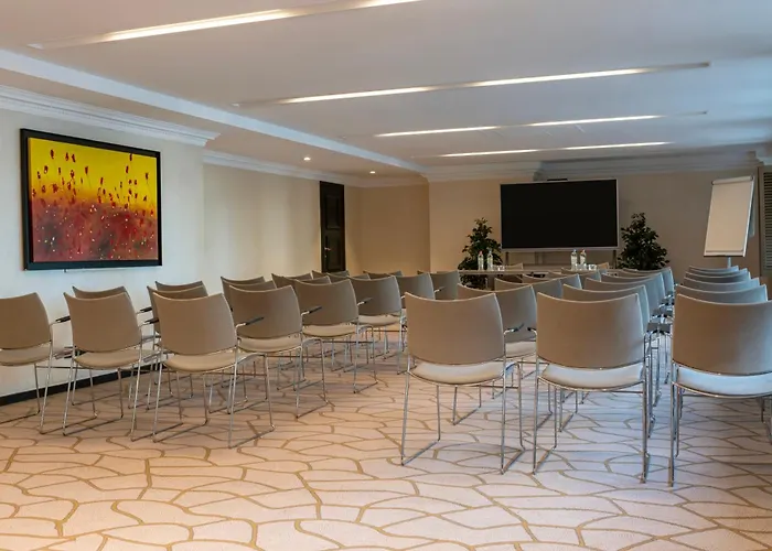 Hotel Barsey By Warwick