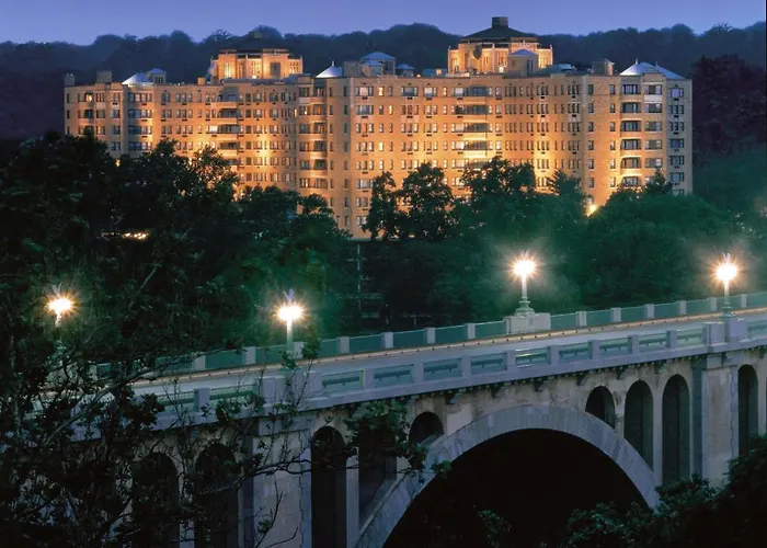 Hôtel Jacuzzi: Omni Shoreham Hotel