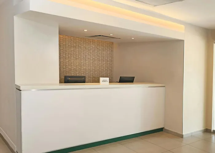 City Express Junior By Marriott Cancun
