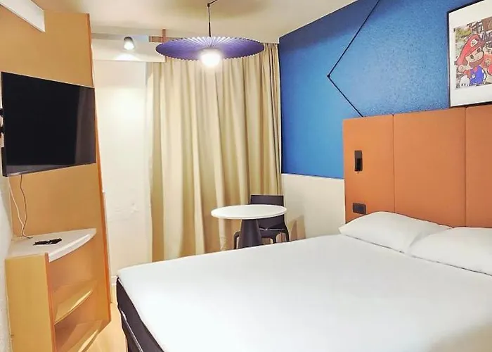 ibis Lyon Est Bron