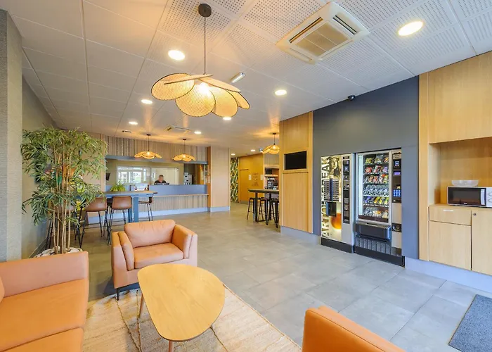 B&B HOTEL La Rochelle Beaulieu Puilboreau