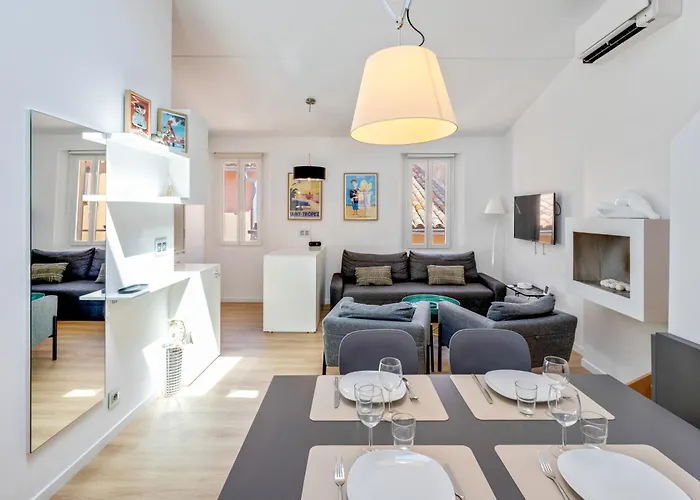 Elegante Appartmento Nel Quadrato D'Oro A St Tropez