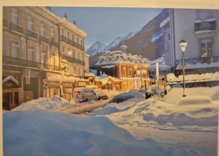 Hôtel pour familles: Charmante maison T8 à Cauterets avec parking - 7 chambres - FR-1-234-244