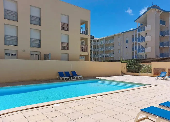 Apartment Les Jardins De L'Oyat-1 By Interhome
