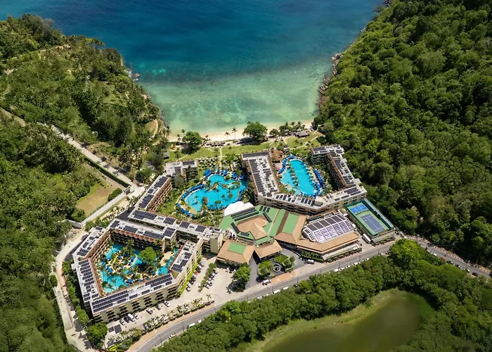 Phuket Marriott & Spa, Merlin Beach