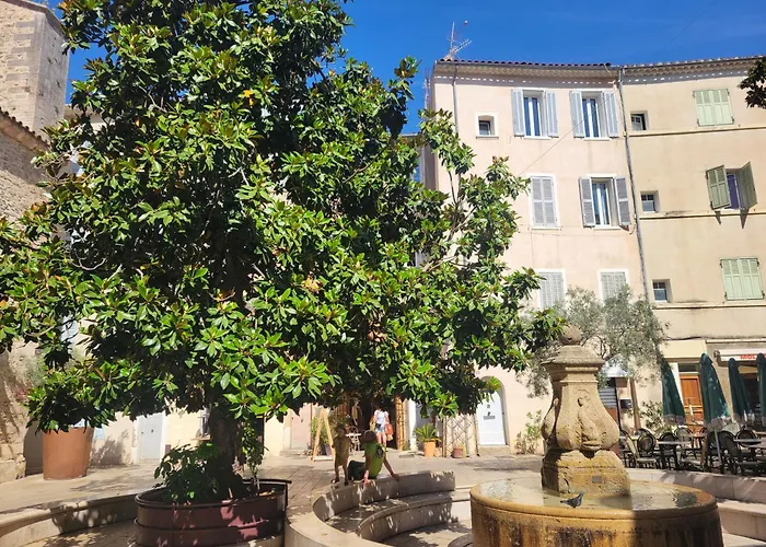 Appartement T2 Sur Le Port