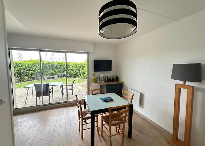Appartement T2 avec Jardin, Proche Centre et Plage de Cabourg, Parking Inclus - FR-1-487-295