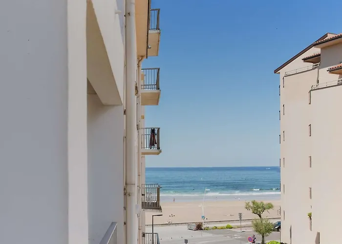 Studio lumineux à deux pas de la plage d'Hendaye - FR-1-2-323